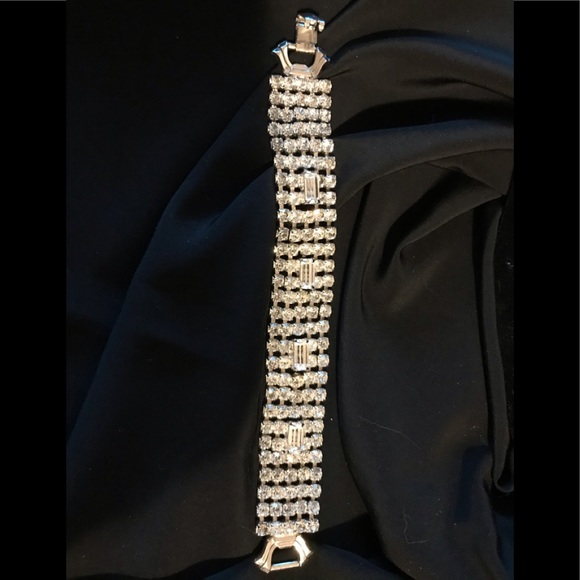 Silver/ diamond rhinestones bracelet - Picture 2 of 2